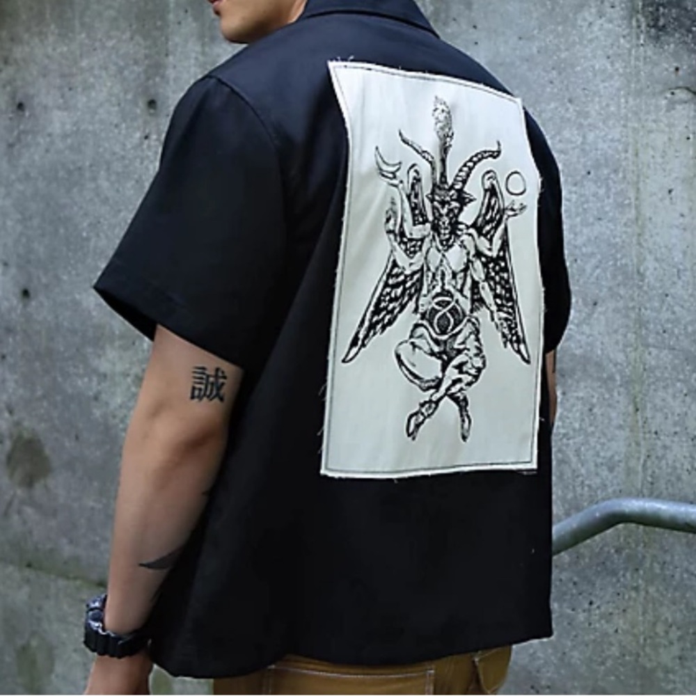 Zumiez Black Casual Button Down Shirt Artistic Design